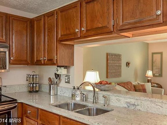 3rd image of 5570 Glasgow Woods Ct