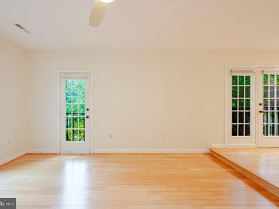 5th image of 4605 Macarthur Blvd NW Unit B