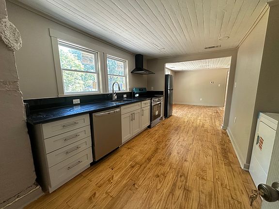 5th image of 975 S McLean Blvd #2