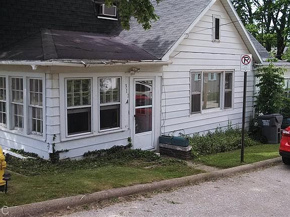 2nd image of 311 Park St #B
