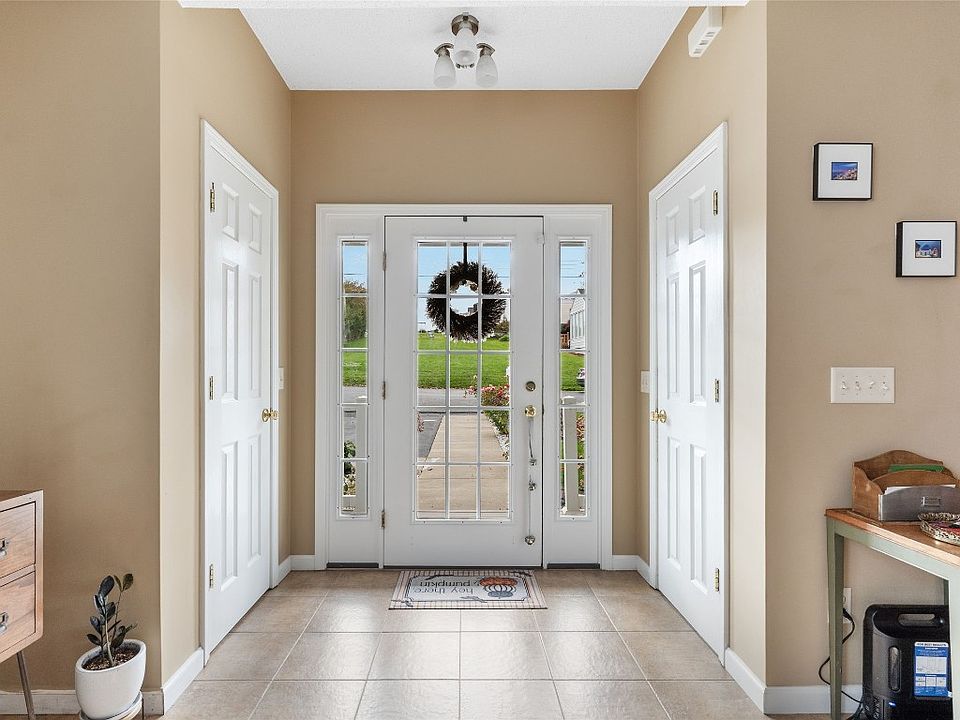 902 Wallace St, Endicott, NY 13760 Zillow