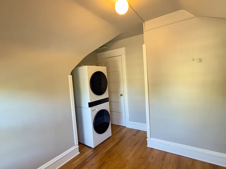 3209 Hennepin Ave S #6 — Photo 11