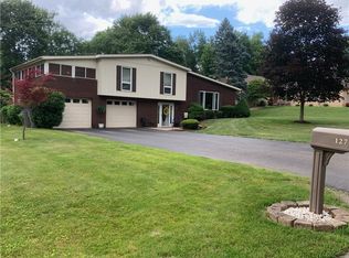 127 Lakeshore Dr, Butler, PA 16001
