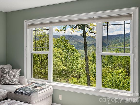 5th image of 43 Galax Ln