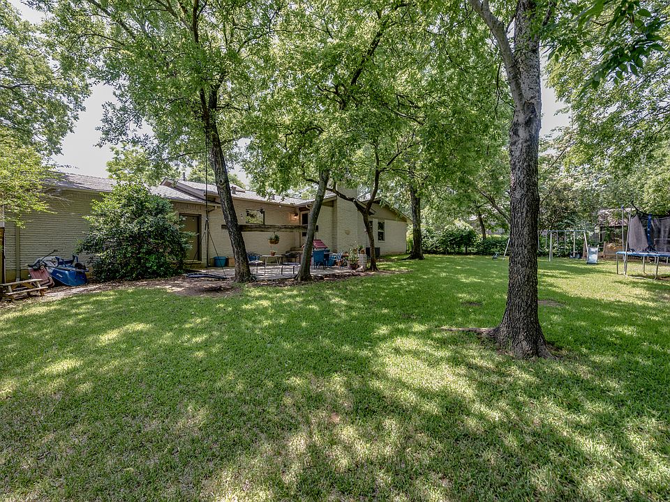 1st image of 2809 Wilsonwood Dr