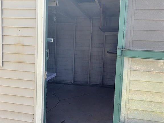 5th image of 1359 Meadowbrook Ave SE