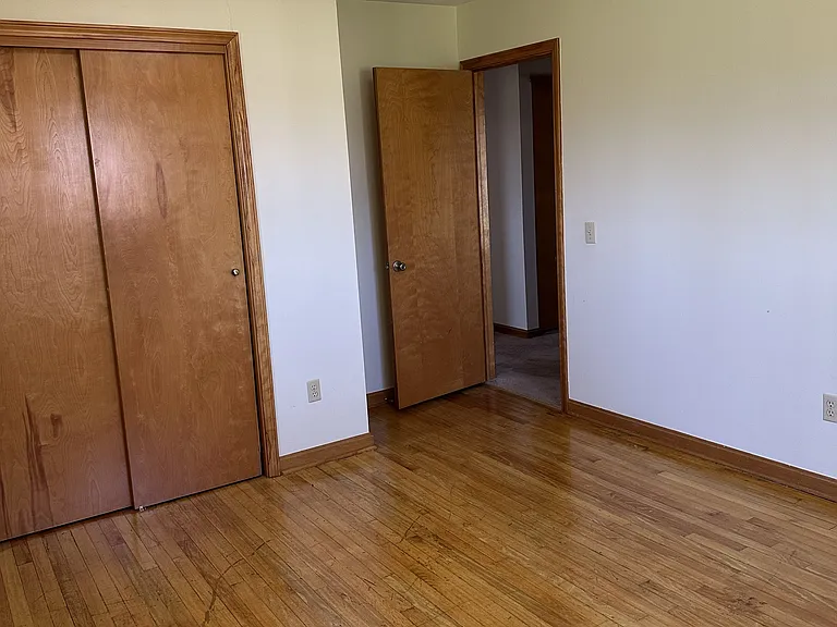 457 Jerry St — Photo 8
