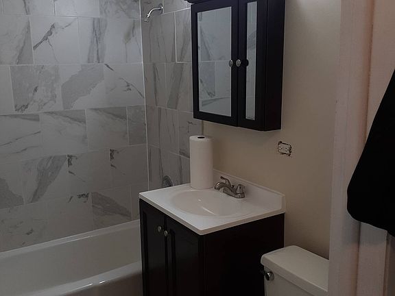 2nd image of 9957 S Cicero Ave APT 207