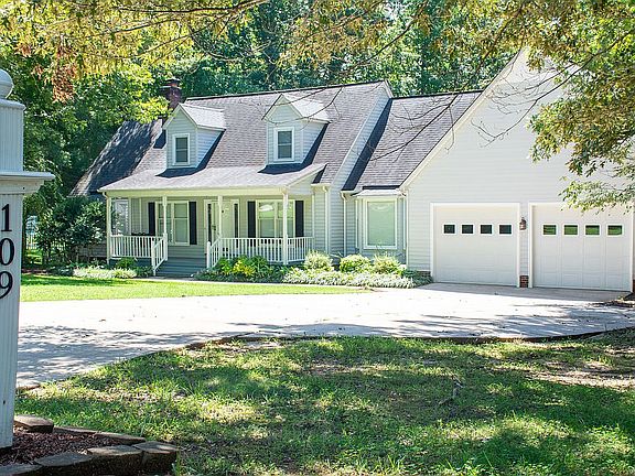 3rd image of 109 S Deerfield Cir