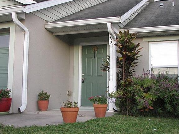 2nd image of 213 Brookdale Loop