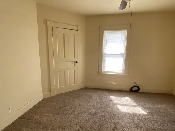 557 Lafayette Ave, Sharon, PA 16146