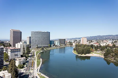 1 Lakeside Dr Photo 1