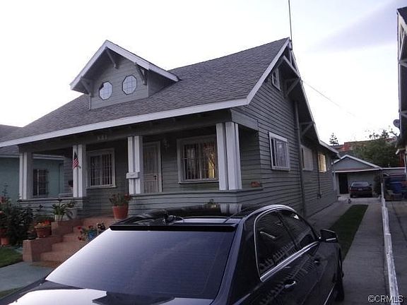 2nd image of 651 W 41st St