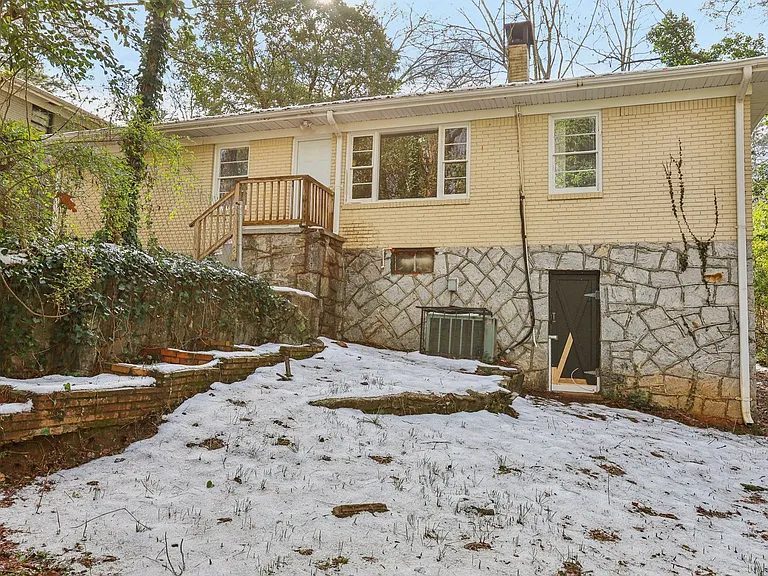 1840 Camellia Dr — Photo 30