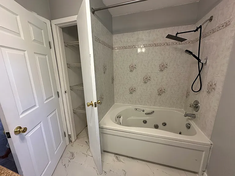 190 Church Dr — Photo 8