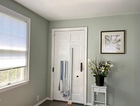 2nd image of 34 Yale Pl Floor 1
