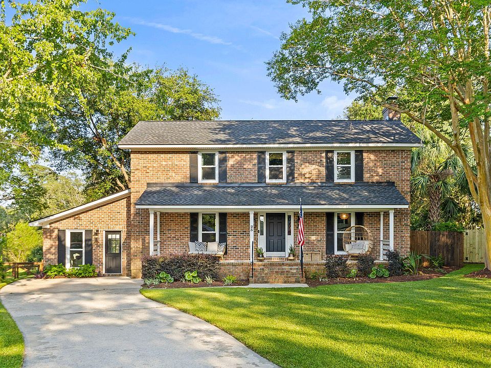 1st image of 23 Charlyn Dr