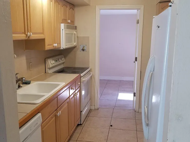3165 Port Charlotte Blvd — Photo 5
