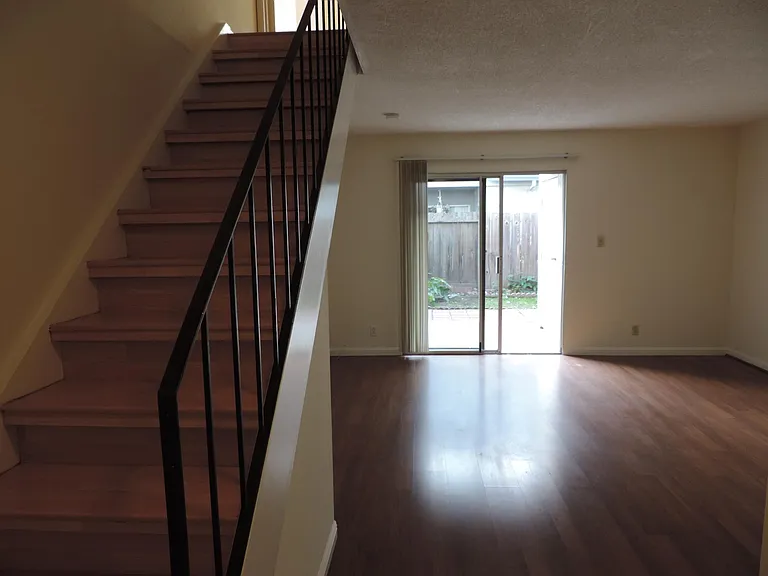 381 N Temple Dr — Photo 6