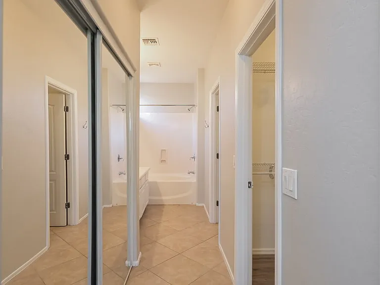 4237 E Santa Fe Ln — Photo 13