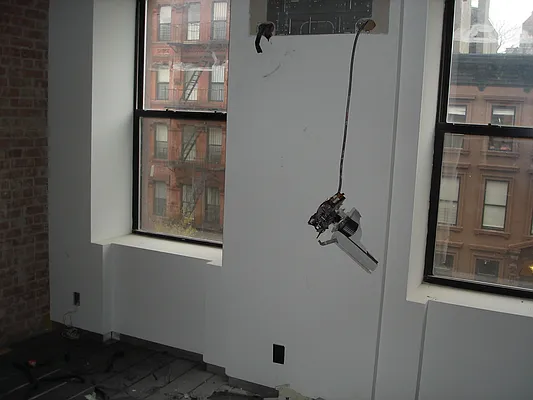 Sold by HOTPROPERTY NYC LLC | media 23