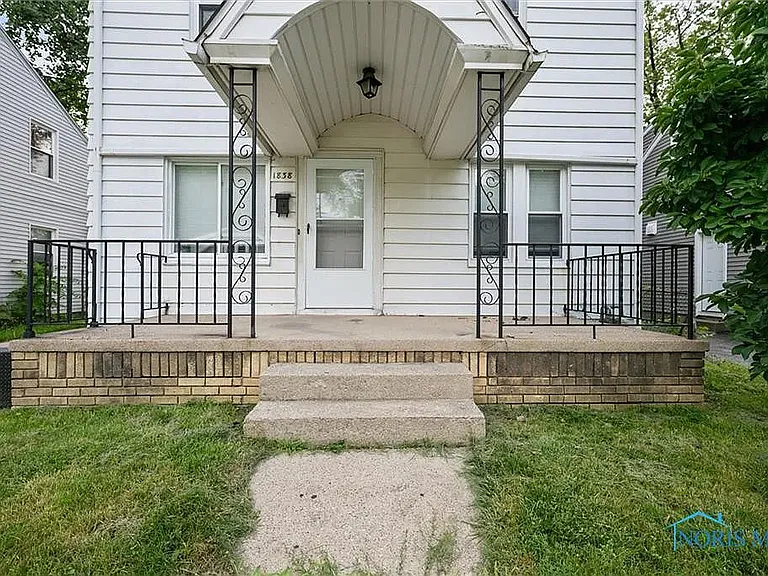 1838 Evansdale Ave — Photo 3