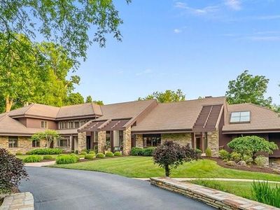 111 Oakwood Rd, Canonsburg, PA, 15317