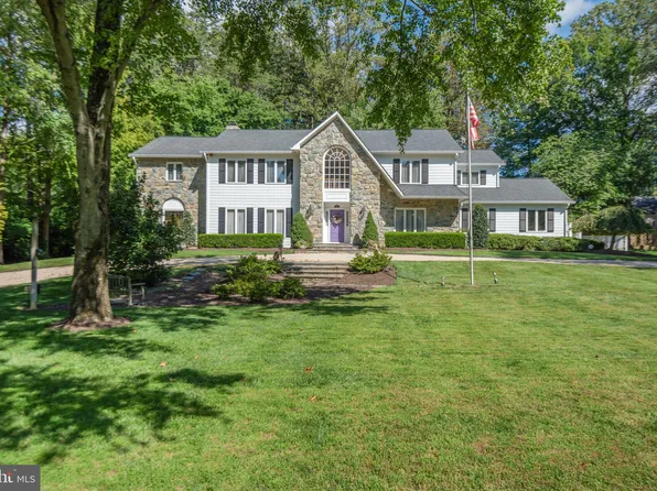 1307 Daviswood Dr, Mc Lean, VA 22102