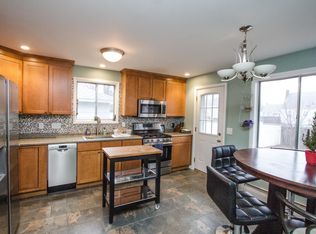 58 Lakewood Pkwy, Burlington, VT 05408