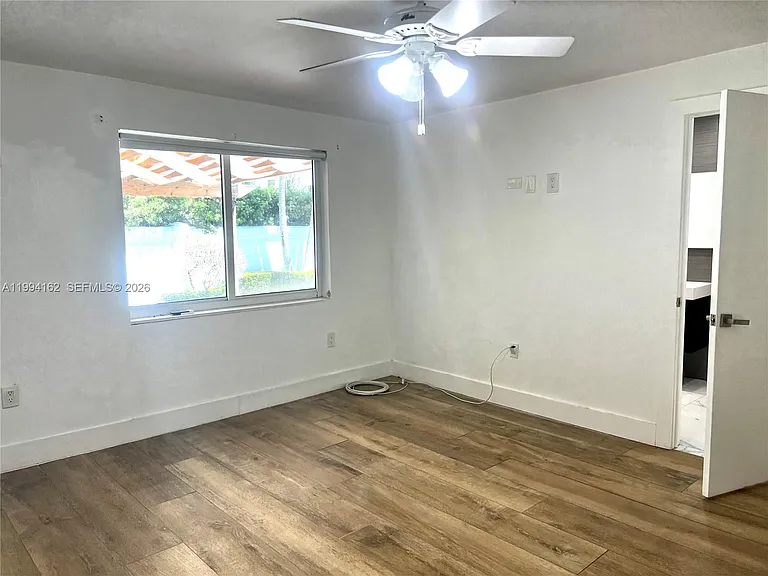 3551 E Glencoe St — Photo 17