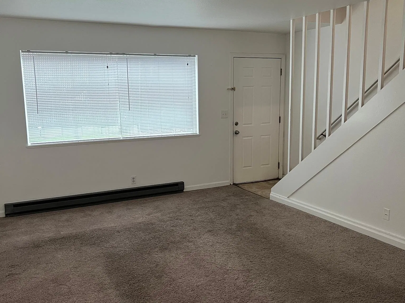 2 bed, 850 sqft, $1,795 — Photo 3