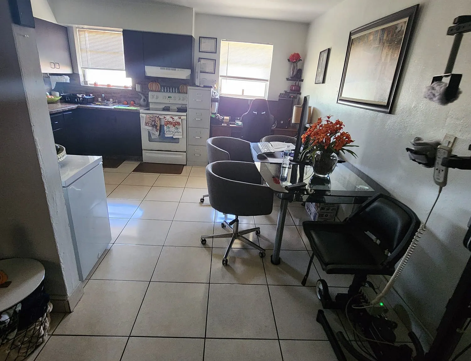 2 bed, 750 sqft, $2,000 — Photo 2