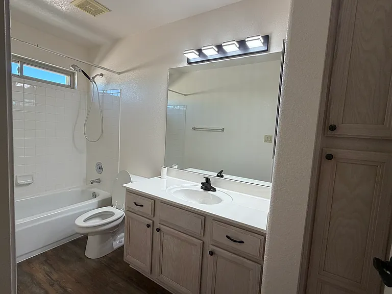 8977 W Lisbon Ln — Photo 22