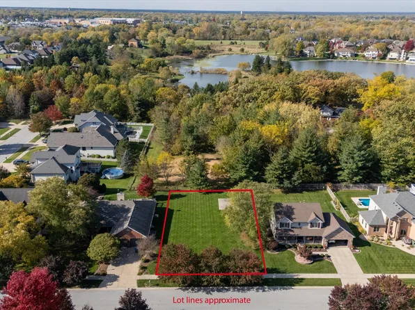 2914 Bristlecone Dr, Schererville, IN 46375