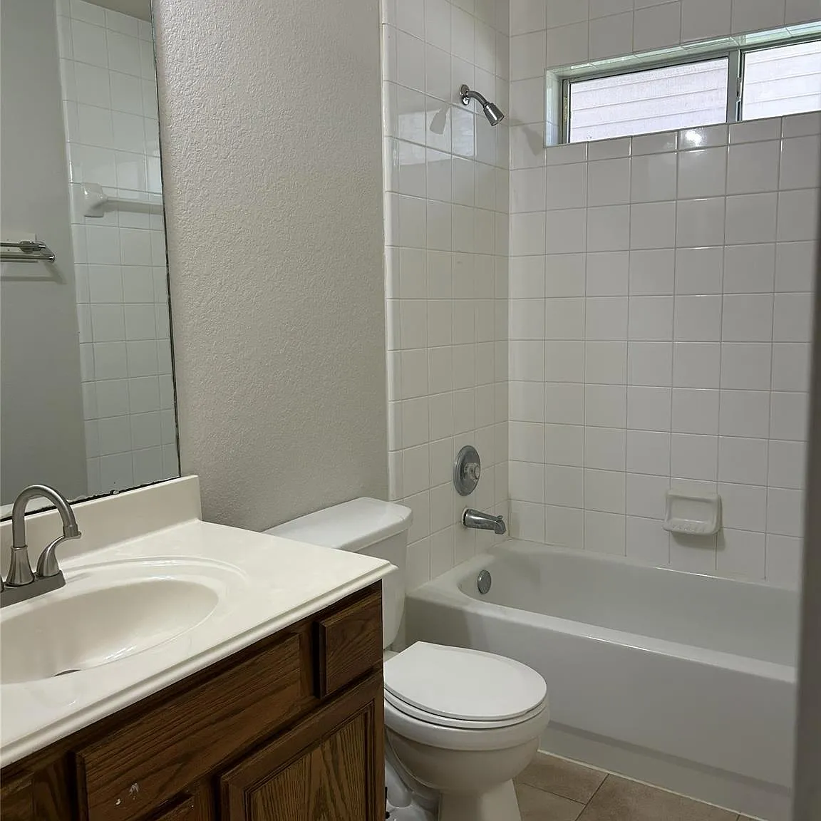 3 bed, 1730 sqft, $2,000 — Photo 3