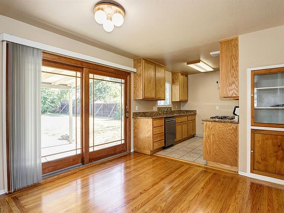 5th image of 5401 Grant Ave