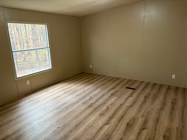 329 Hollybrook Ln — Photo 19