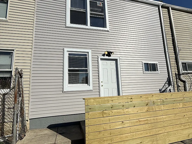 430 Mechanic St — Photo 10