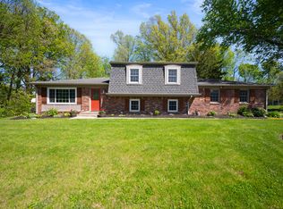 8553 Thornhill Dr, Indianapolis, IN
