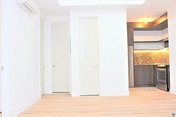 Rented by EXR | media 66