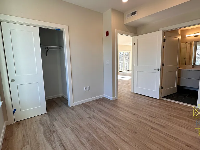 458 Washington St #207 — Photo 6