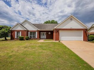 1470 Forest St, Springdale, AR 72764