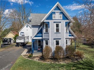 15 Munger St, Bergen, NY 14416