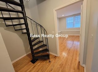 6966 N Greenview Ave #1, Chicago, IL 60626