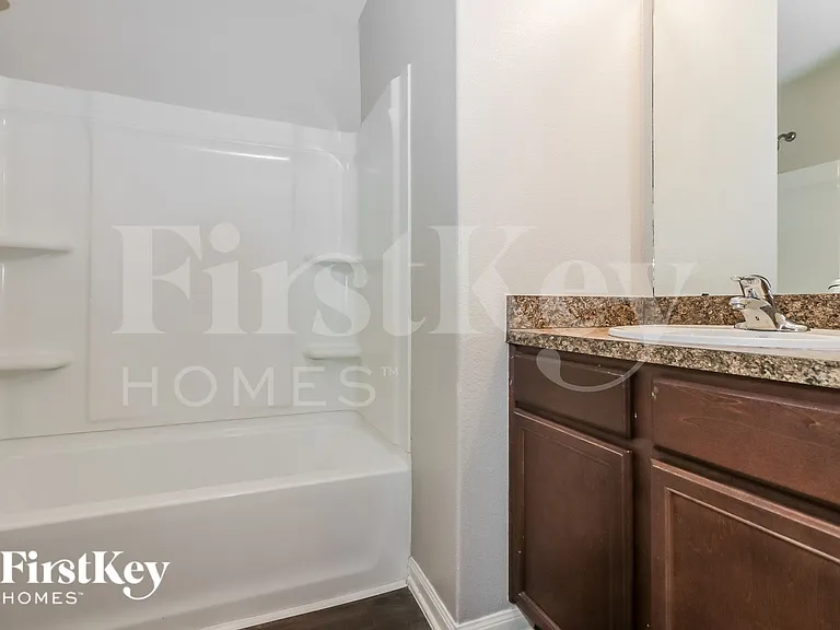 3004 Oak Ln — Photo 14