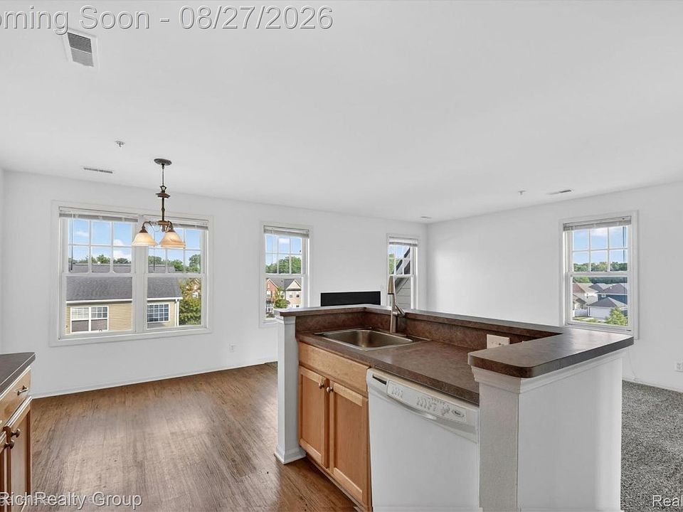 209 Amys Walk, photo 15
