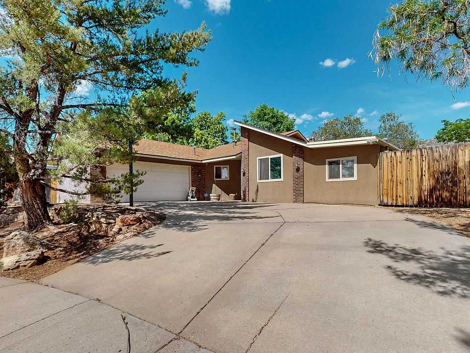 1st image of 1108 Granada Hills Ct NE