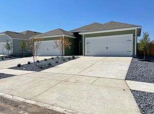 625 Heathers Way, Seguin, TX 78155