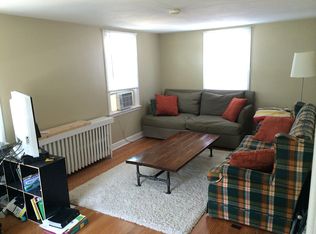 522 W Wesley St APT C, Wheaton, IL 60187
