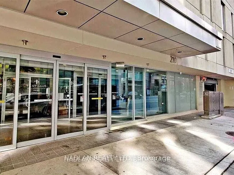 210 Victoria St #3901 — Photo 3